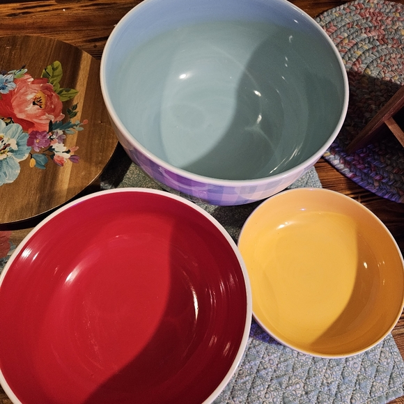 Pioneer Woman Gingham Ceramic Nesting Bowl Set w/ Lids - Picture 3 of 5